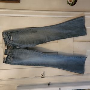 NWT women's Abercrombie flare leg jeans size 6L